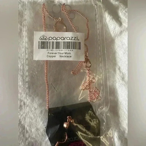 Forever your Mom Necklace - Picture 3 of 4